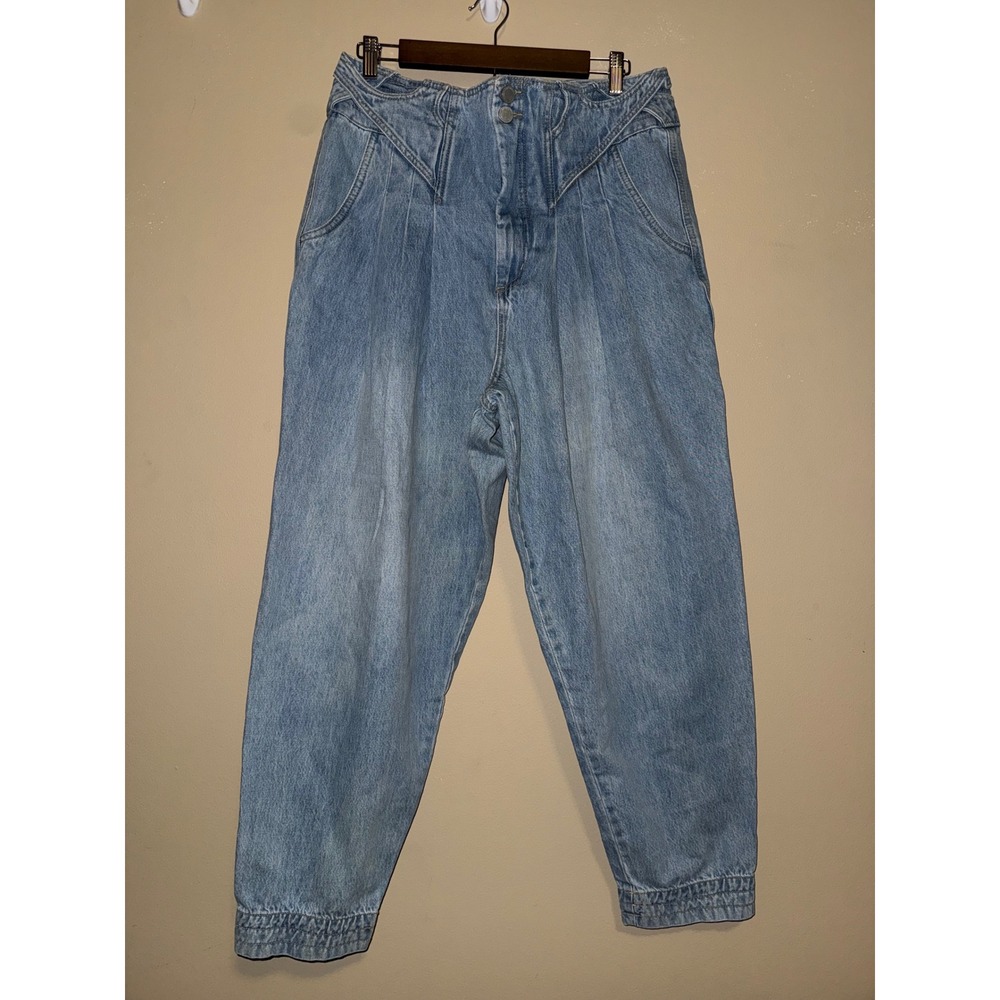 Blank NYC NWT Light Wash Pleated HighRise Barrel Taper Denim Mom style jeans 32
